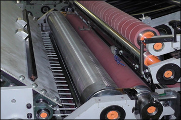 CE 5 Layers Corrugated Box Flute Lamination Pasting Machine PLC Control